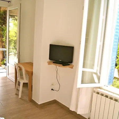 Dans La Belouna Apartment Juan-les-Pins